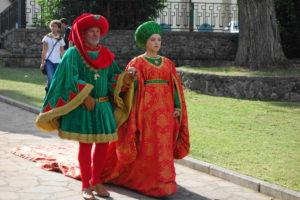 CASTELLO - Spiega bandiera con colori rosso-verde