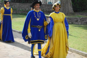 BORGO – Spiega bandiera con colori giallo-blu